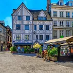 L'ecureuil Voyageur Joli Duplex Centre