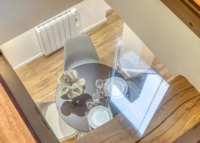 Апартаменты L'ecureuil Voyageur Joli Duplex Centre *